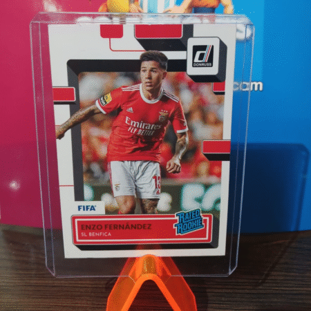 ENZO FERNÁNDEZ RATED ROOKIE – DONRUSS FIFA