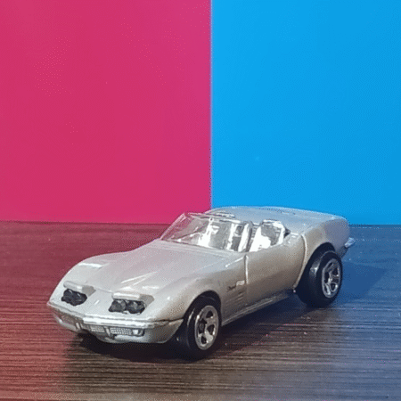 ’72 STINGRAY CONVERTIBLE – HOT WHEELS